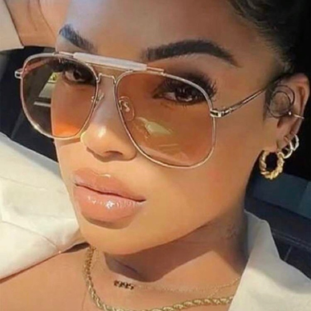Aviator sunnies